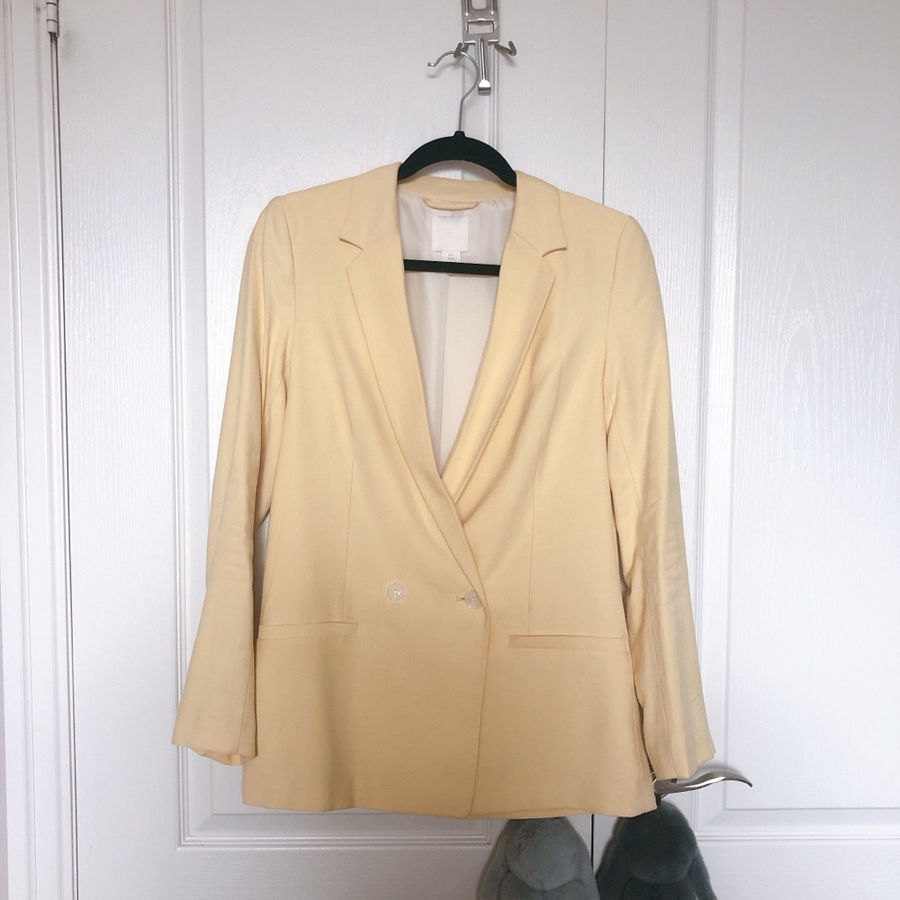 H&M flowy blazer in soft yellow